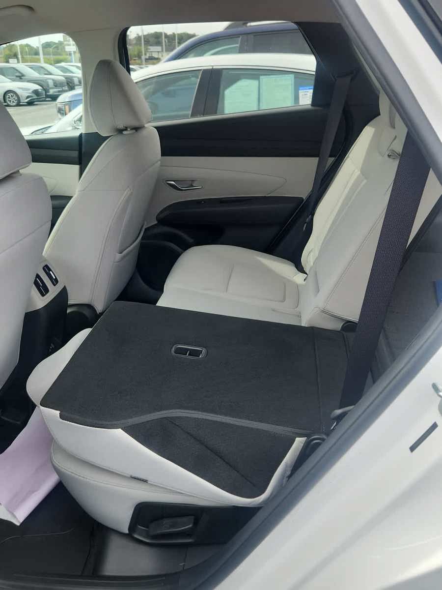 Used 2025 Hyundai Tucson SEL FWD image 22