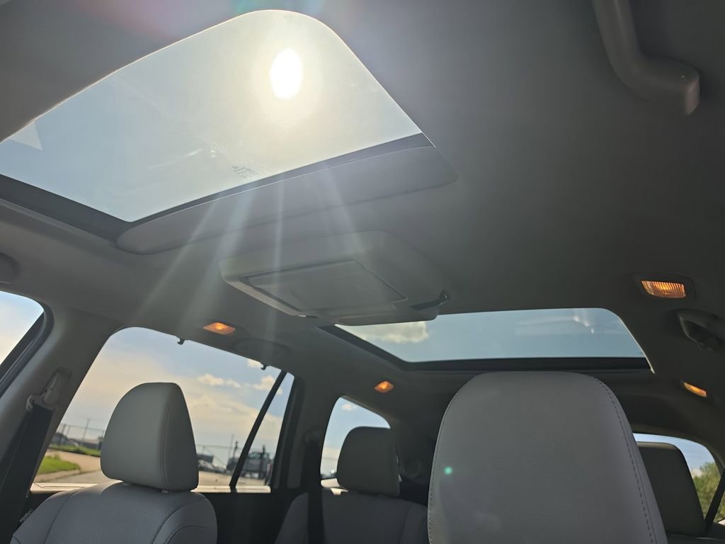 Used 2021 Honda Pilot Elite image 24