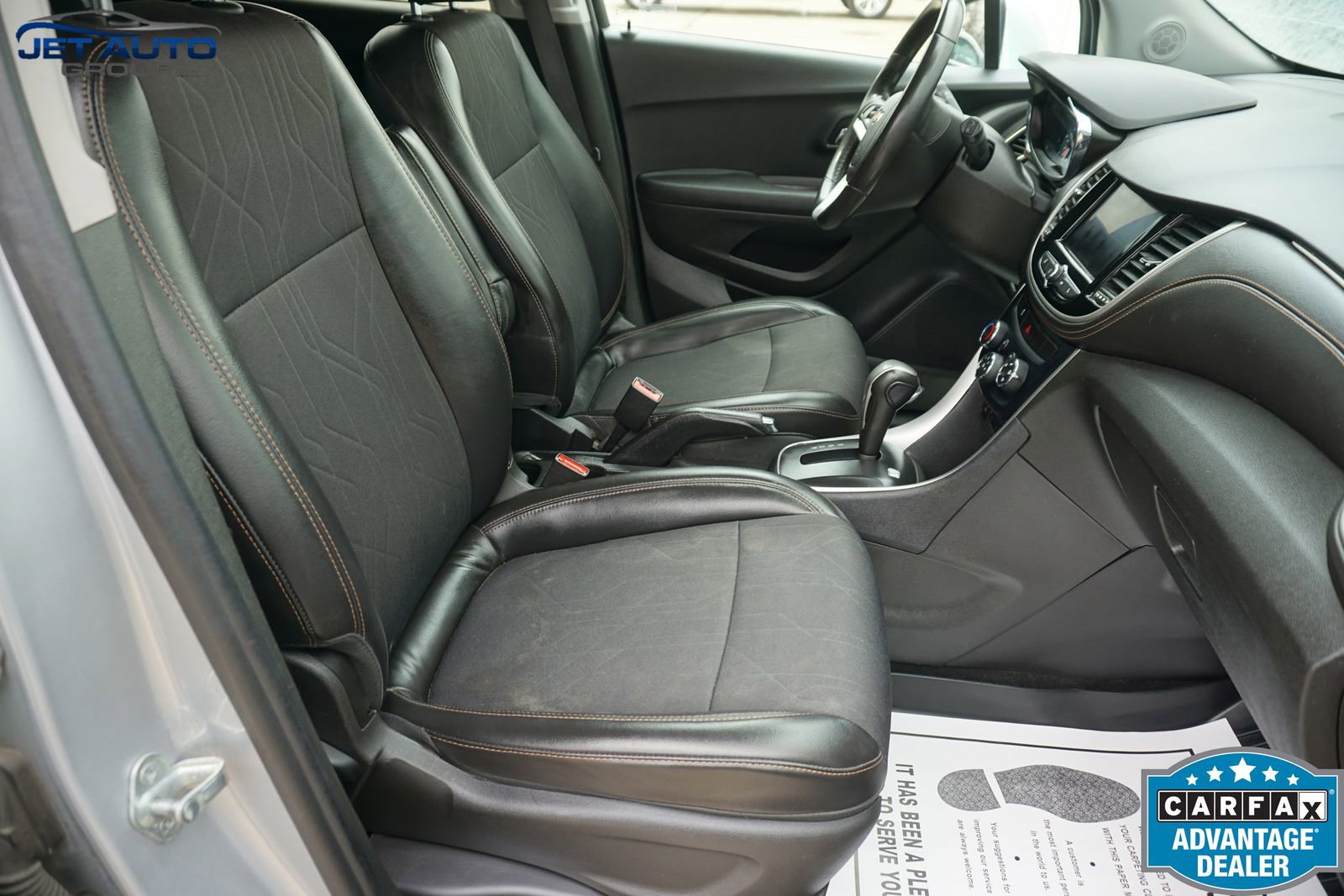 Used 2020 Chevrolet Trax LT w/ LT Convenience Package image 25