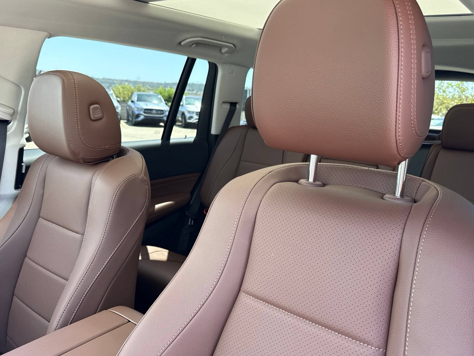 New 2026 Mercedes-Benz GLS 450 4MATIC image 22
