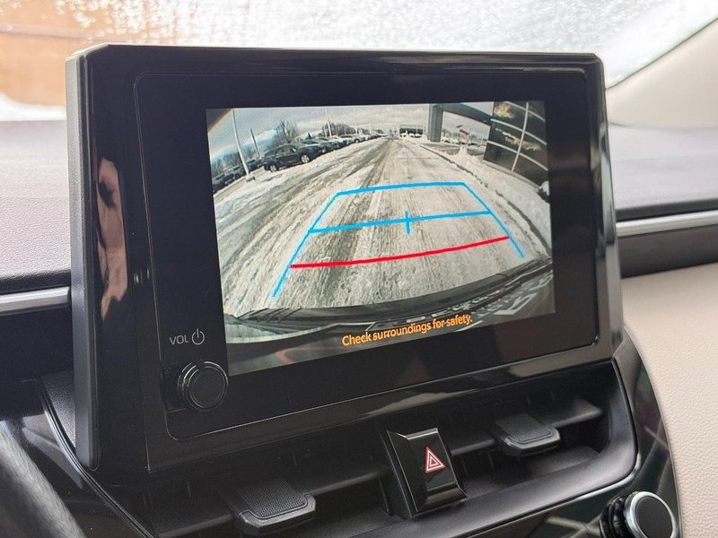 Used 2025 Toyota Corolla LE image 24