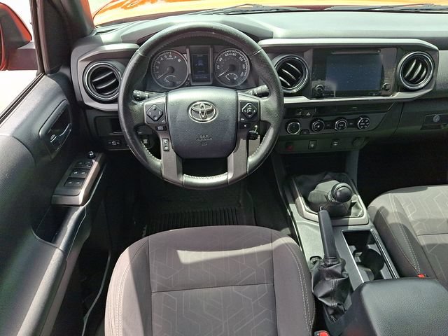 Used 2017 Toyota Tacoma TRD Off-Road w/ Tow Package AWD/4WD image 11