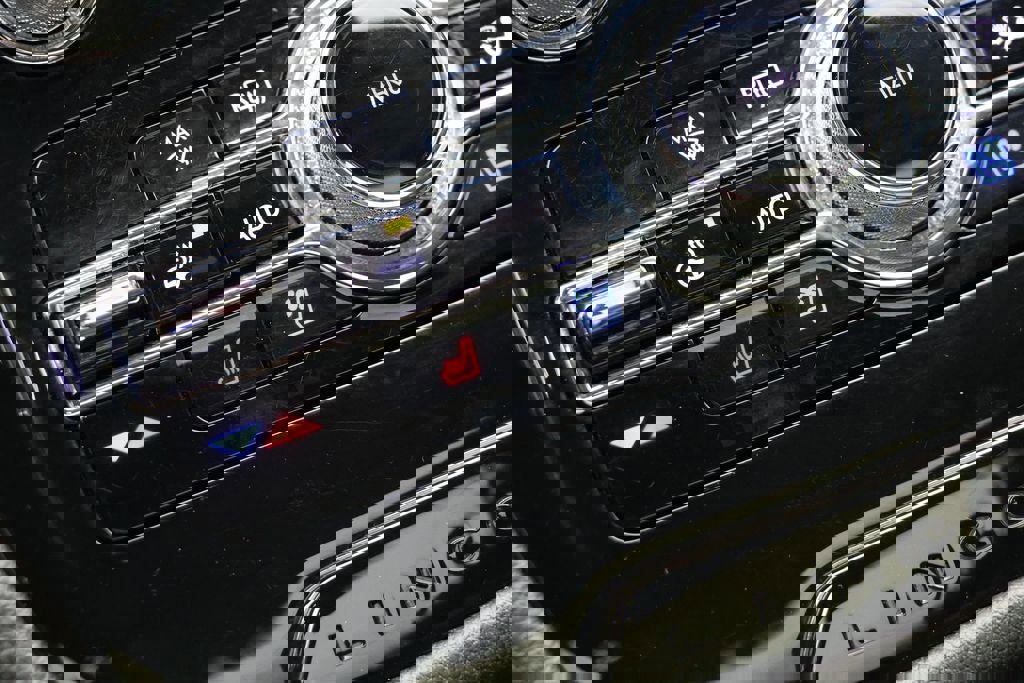 Used 2022 Lincoln Corsair Reserve w/ Sport Package image 26