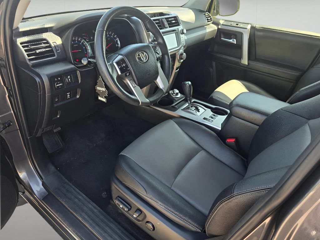 Used 2018 Toyota 4Runner SR5 Premium AWD/4WD image 23