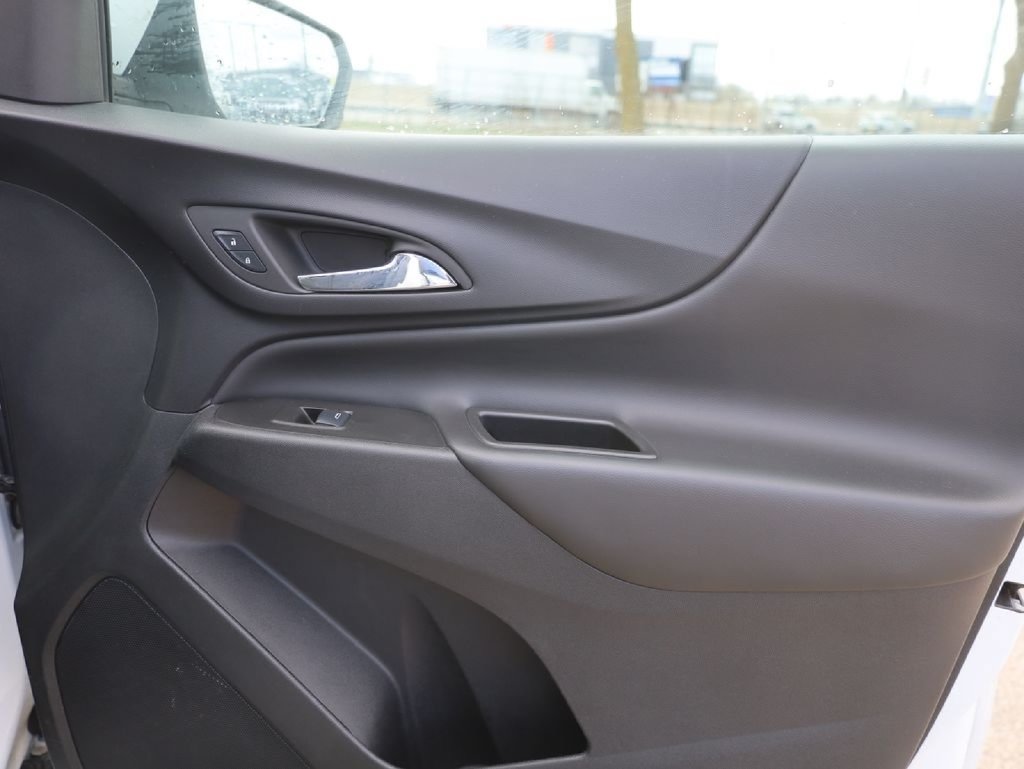 Used 2024 Chevrolet Equinox LT AWD/4WD image 15