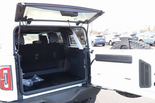 New 2025 Ford Bronco Badlands image 8