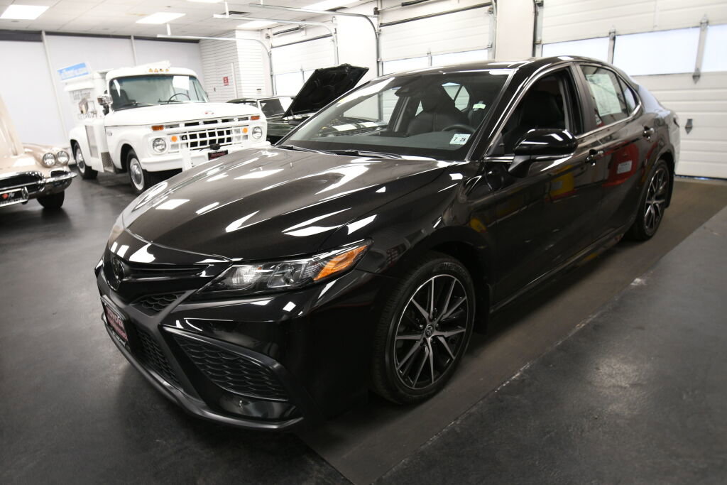 Certified 2023 Toyota Camry SE image 10