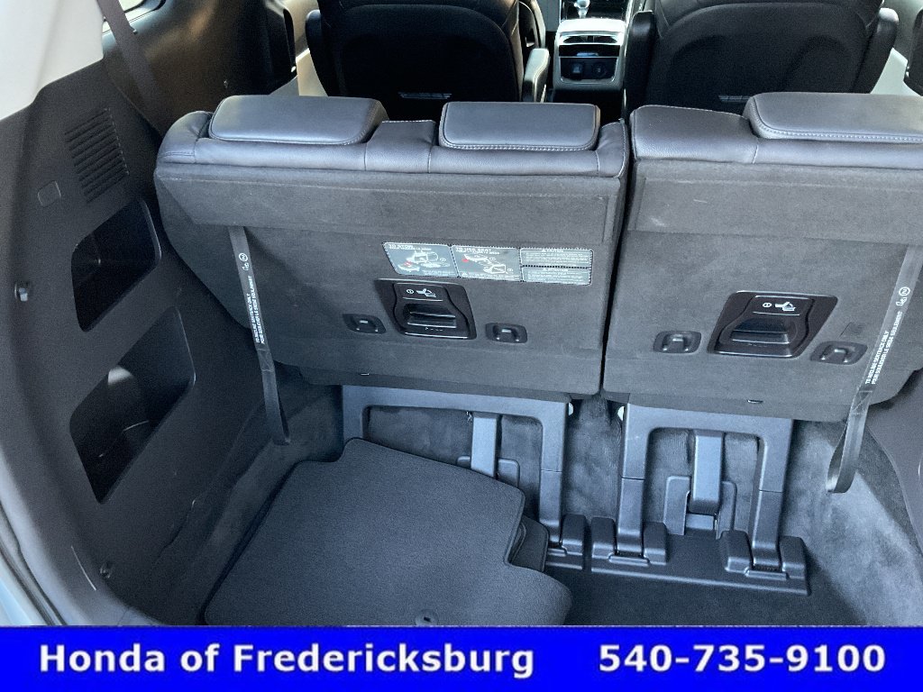 Used 2023 Kia Carnival SX Prestige FWD image 24