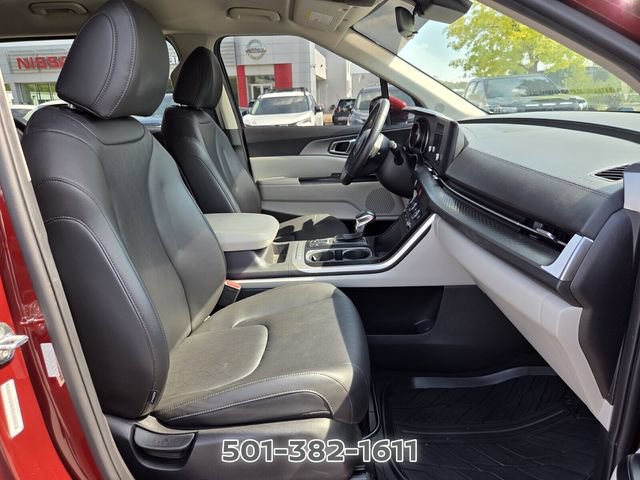 Used 2023 Kia Carnival LX FWD image 22