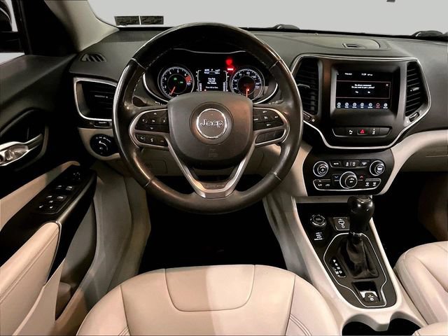 Used 2021 Jeep Cherokee Latitude Plus AWD/4WD image 6