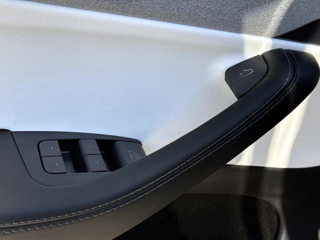 Used 2026 Tesla Model Y AWD image 19