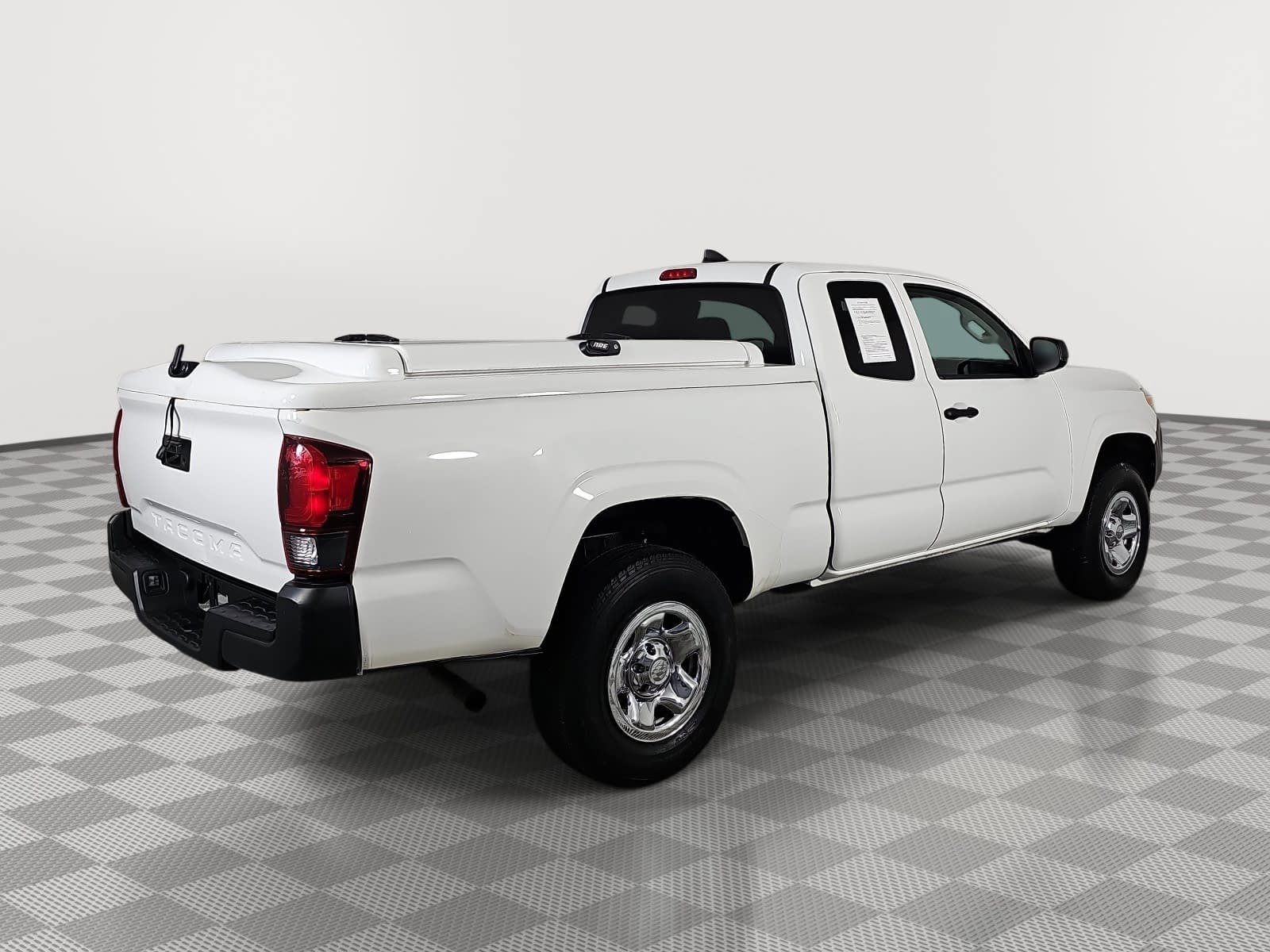 Used 2019 Toyota Tacoma SR RWD image 8