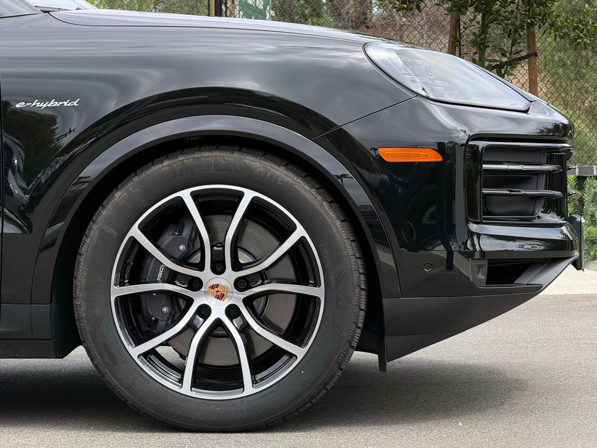 Used 2026 Porsche Cayenne E-Hybrid AWD/4WD image 12