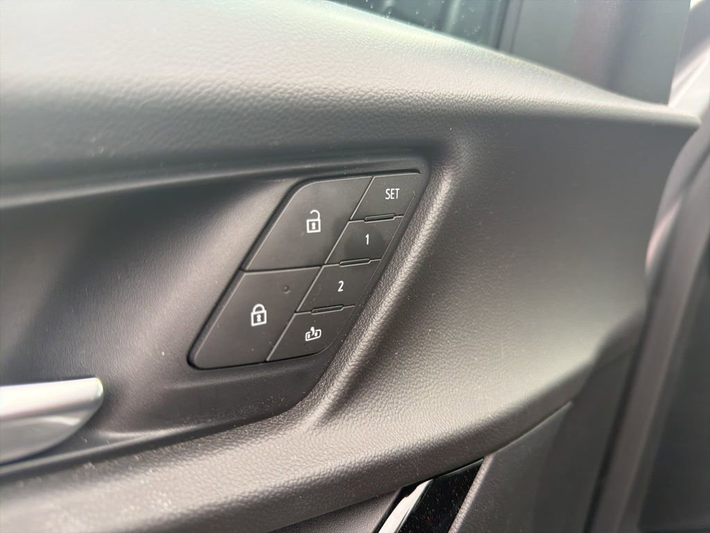 Used 2026 Chevrolet Equinox RS w/ Convenience Package III FWD image 6