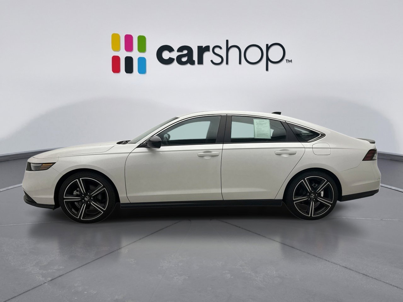 Used 2025 Honda Accord Sport image 2
