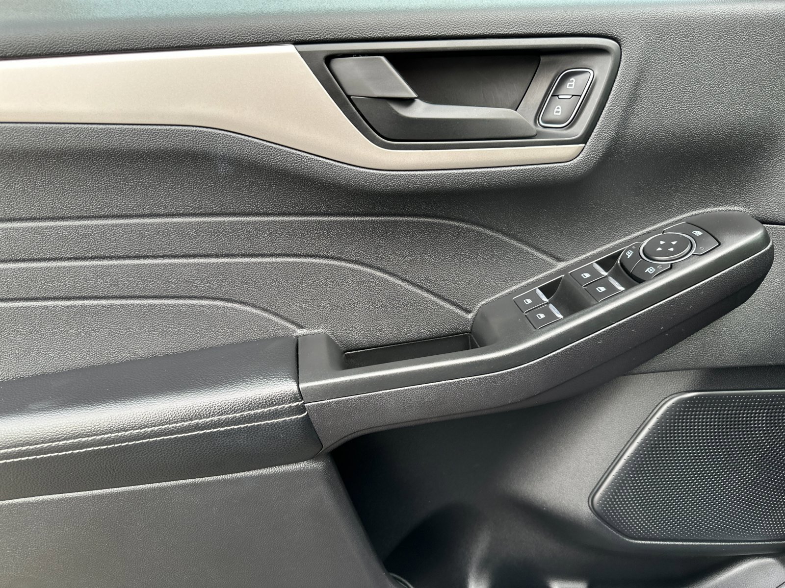 Certified 2022 Ford Escape SE w/ Convenience Package image 12