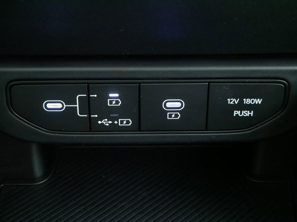 Certified 2025 Kia K4 FWD image 33