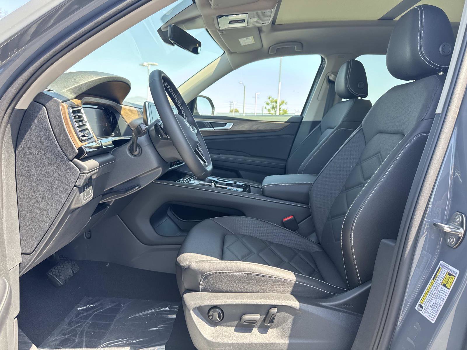 New 2026 Volkswagen Atlas SE FWD image 21