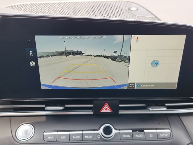 Used 2025 Hyundai Elantra Limited FWD image 19