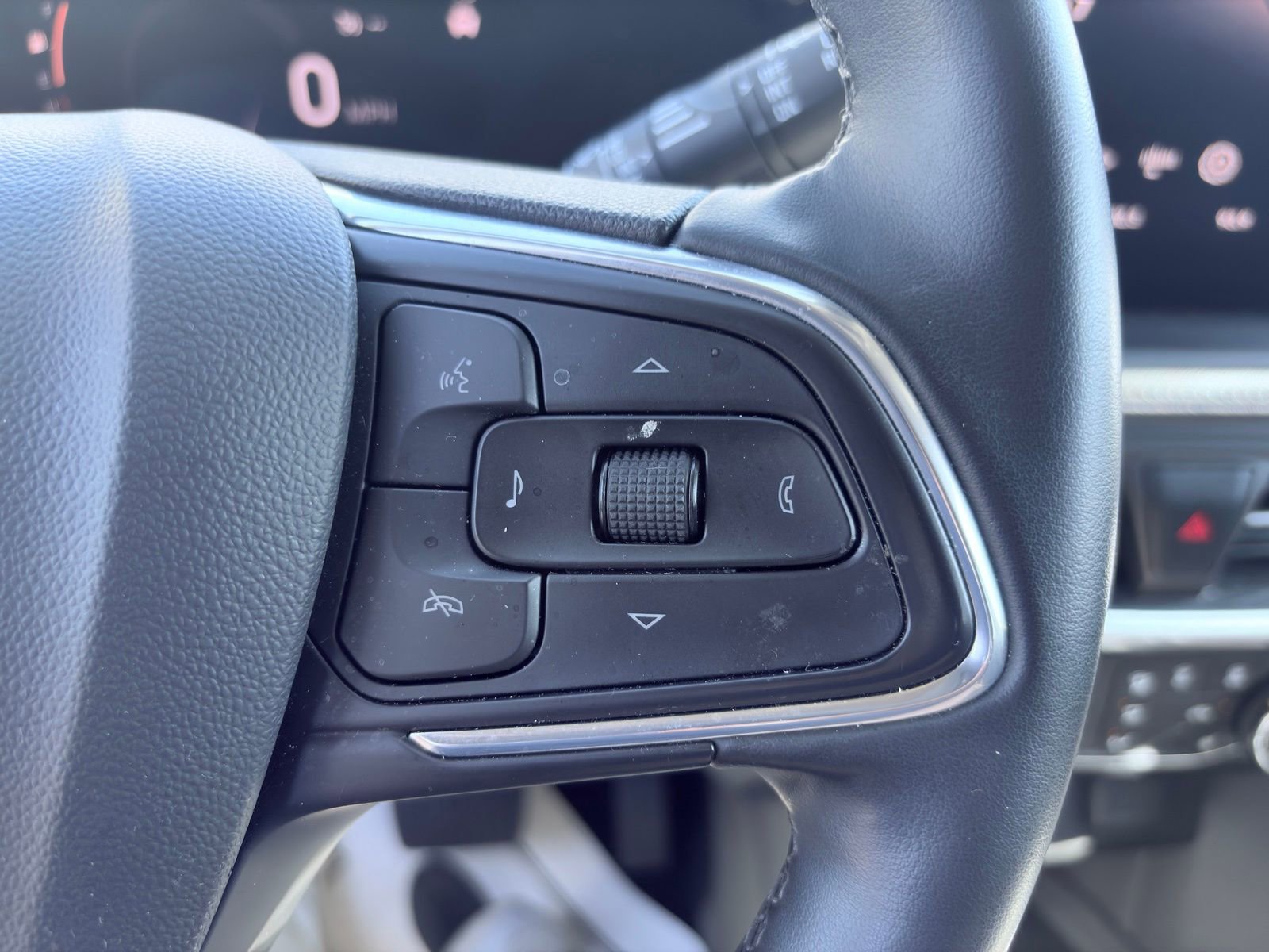 Used 2024 Buick Encore GX Sport Touring w/ Comfort Package image 18