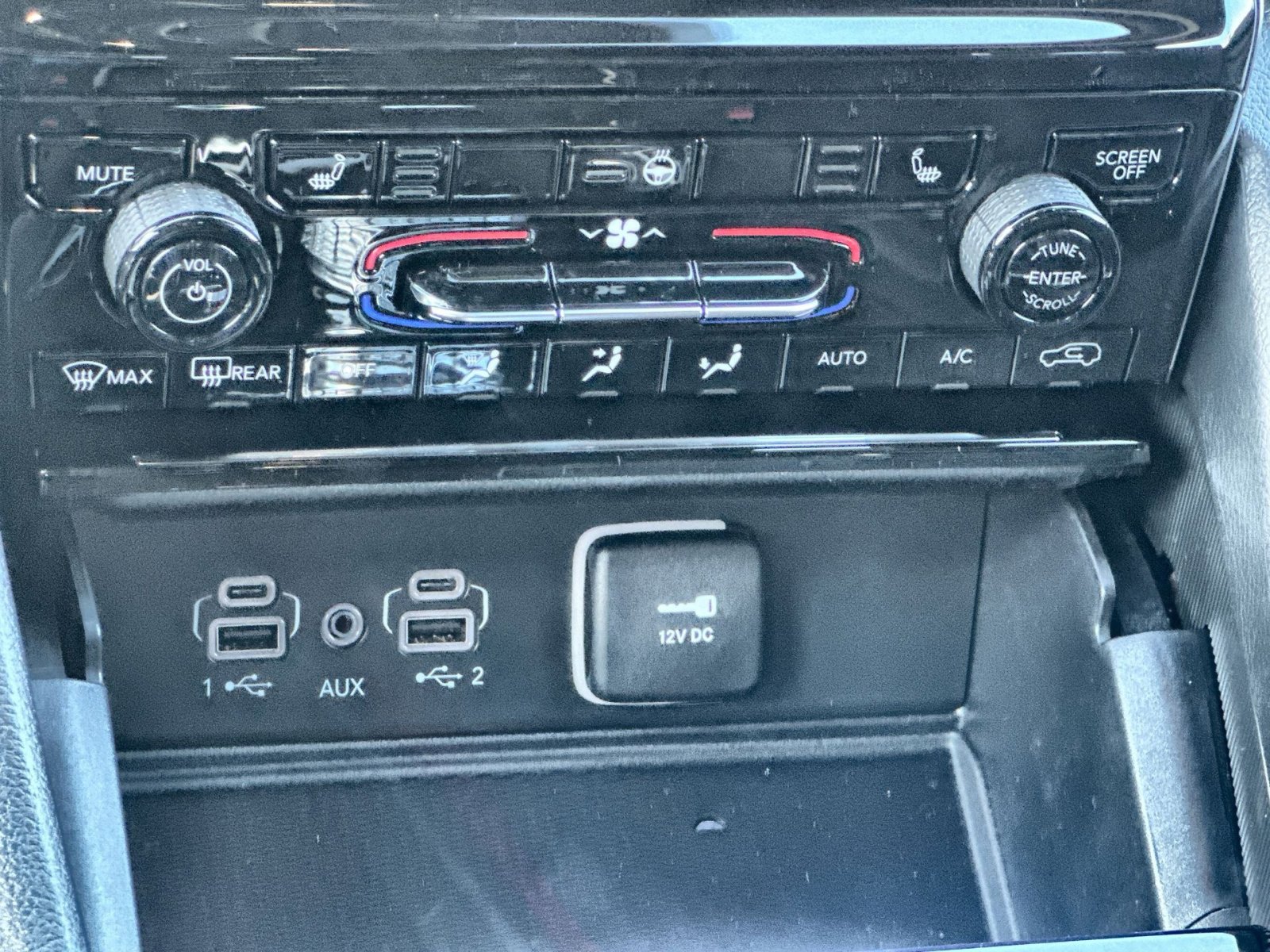 New 2025 Jeep Grand Cherokee Laredo X w/ Luxury Tech Group I image 20