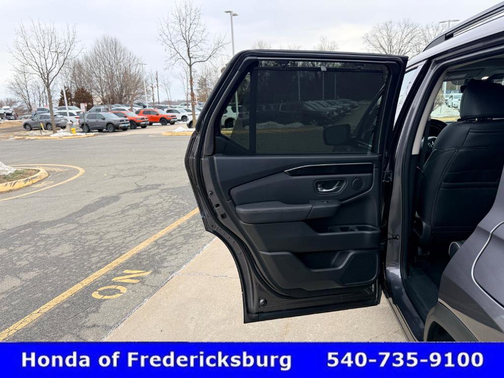 Certified 2025 Honda Pilot Elite image 19