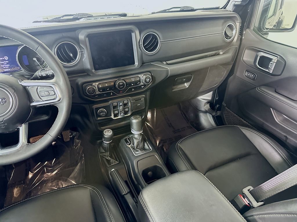 Used 2023 Jeep Wrangler Unlimited Sahara w/ Cold Weather Group image 19