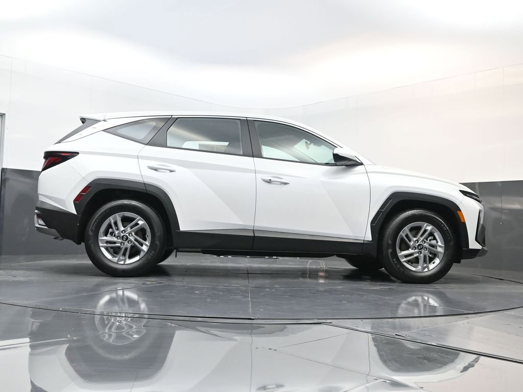 Certified 2025 Hyundai Tucson SE image 15