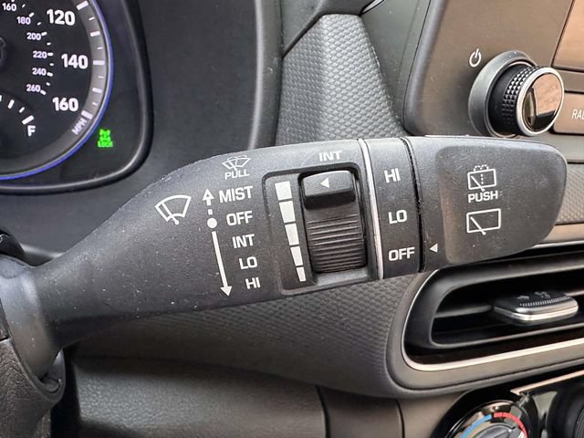 Used 2023 Hyundai Kona SE AWD/4WD image 32