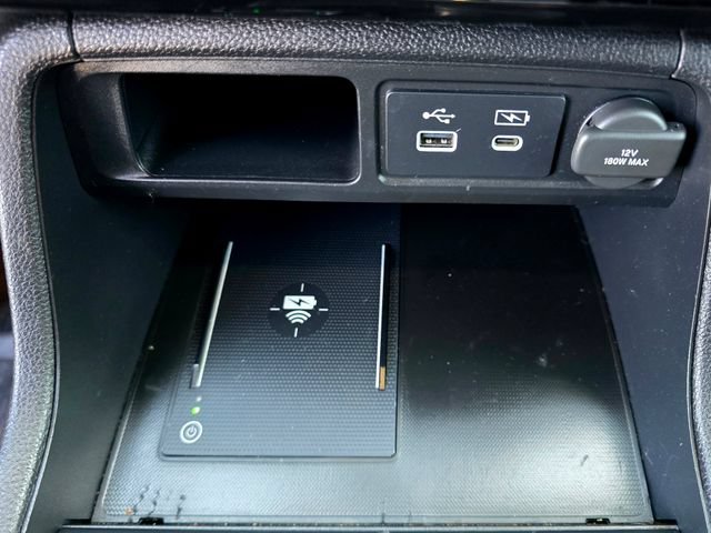 Used 2024 Honda Pilot Touring image 16