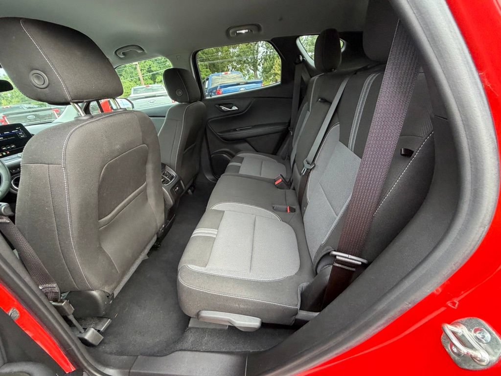 Used 2025 Chevrolet Blazer LT AWD/4WD image 46