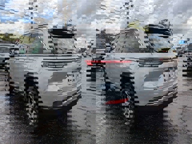 New 2025 Jeep Grand Cherokee Limited w/ Luxury Tech Group II image 6