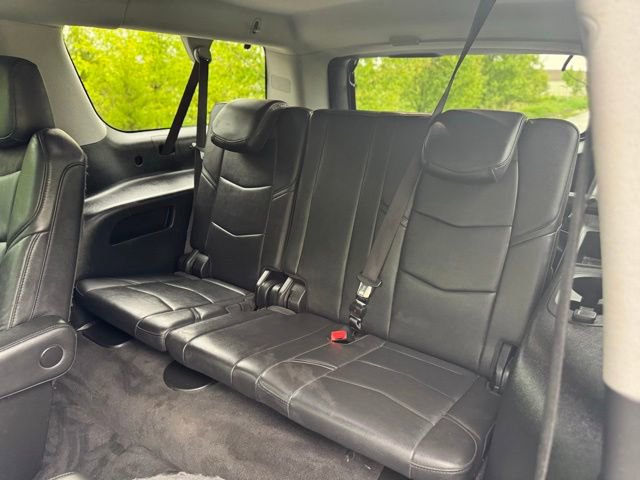 Used 2020 Cadillac Escalade ESV Luxury AWD/4WD image 15