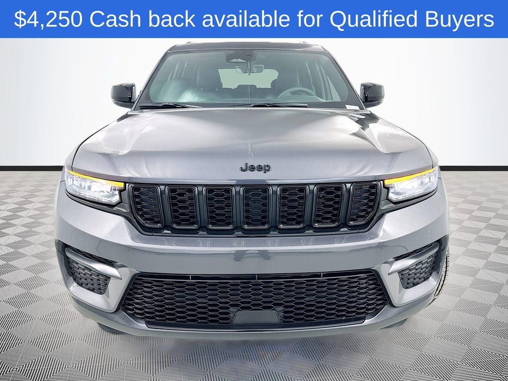 New 2025 Jeep Grand Cherokee 4WD image 2