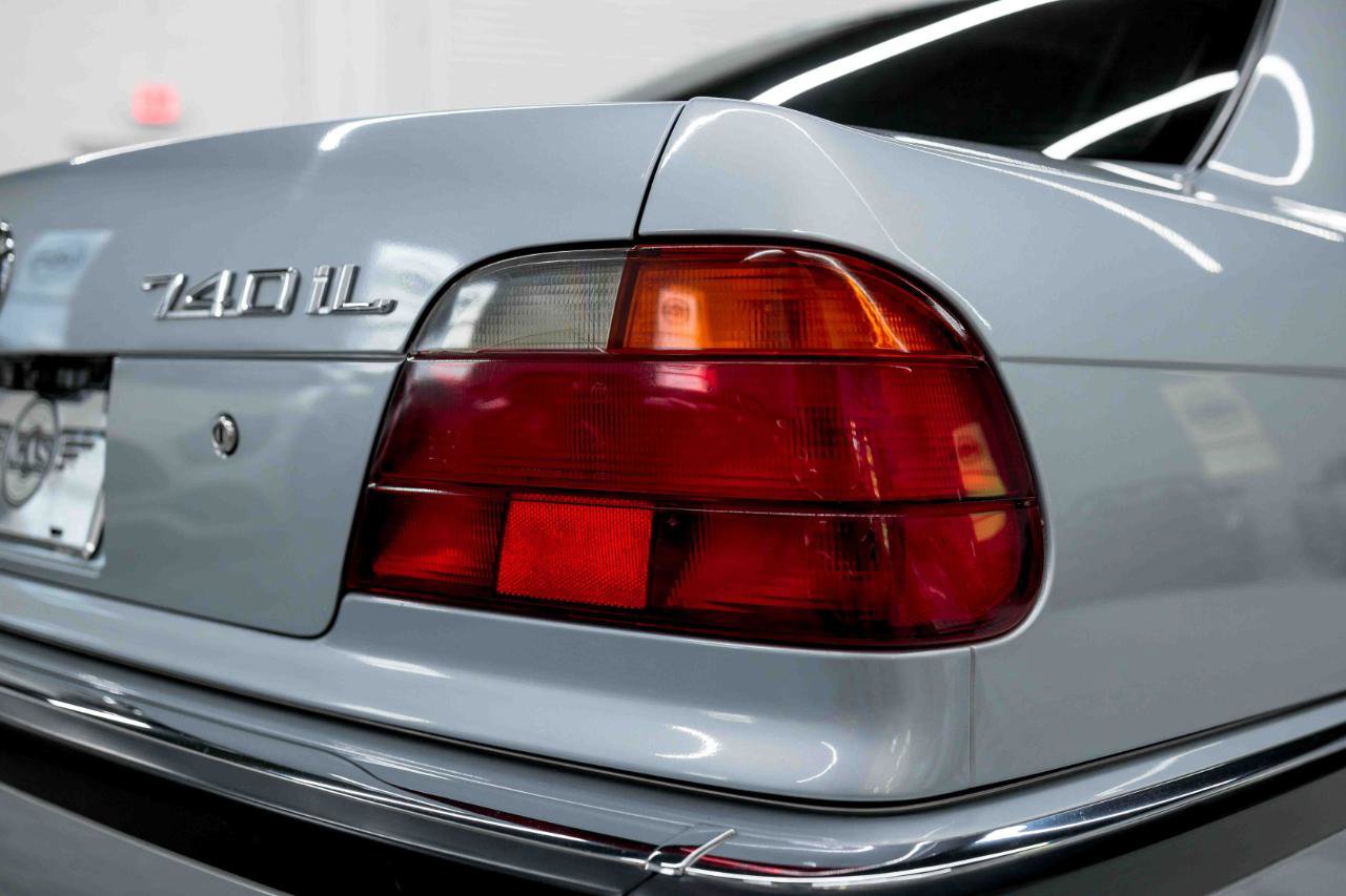 Used 1998 BMW 740iL RWD image 26