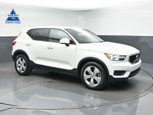 Used 2019 Volvo XC40 T5 Momentum