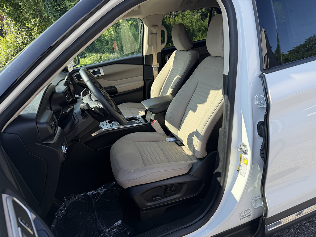 Used 2020 Ford Explorer XLT AWD/4WD image 13