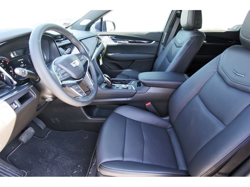 New 2025 Cadillac XT5 Premium Luxury image 6