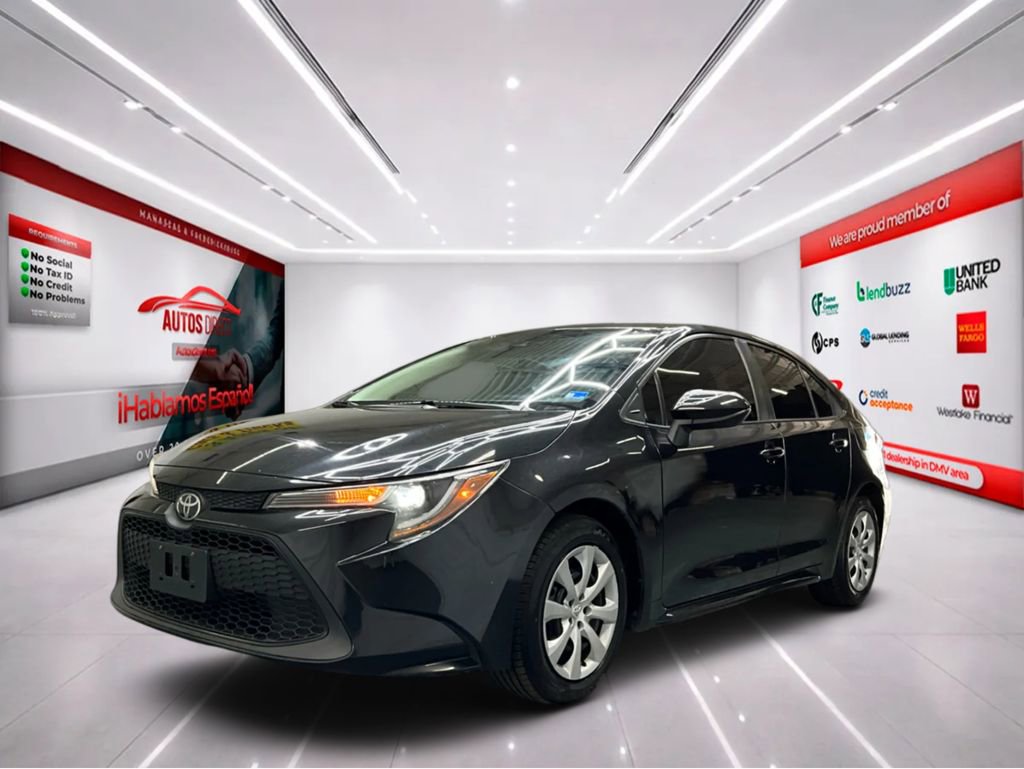 Used 2022 Toyota Corolla LE image 3