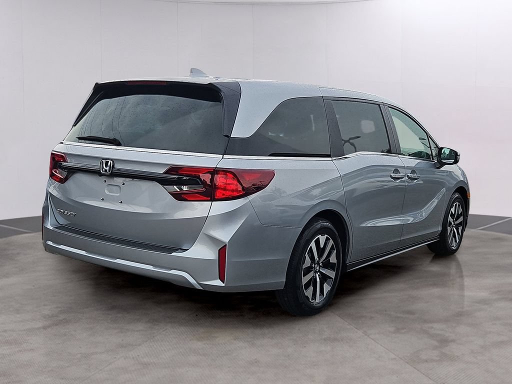 Certified 2026 Honda Odyssey EX-L image 4