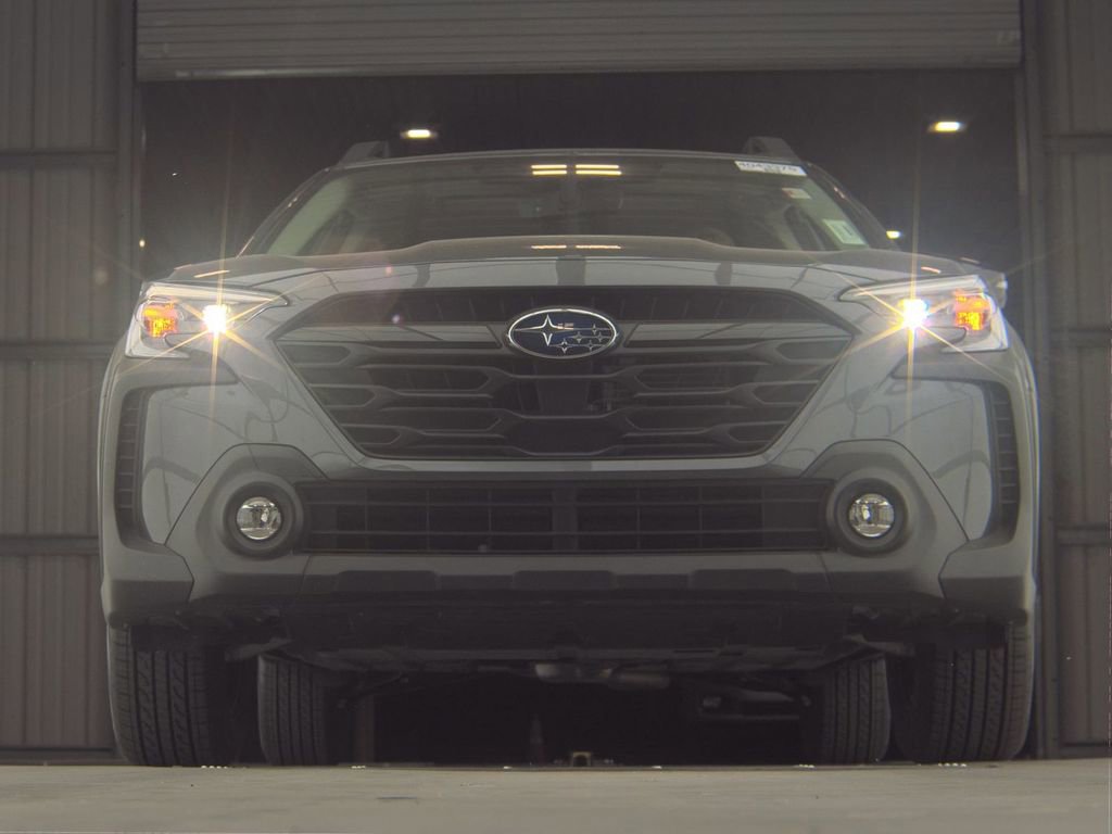 Used 2025 Subaru Outback Onyx Edition w/ Popular Package #2 AWD/4WD image 3