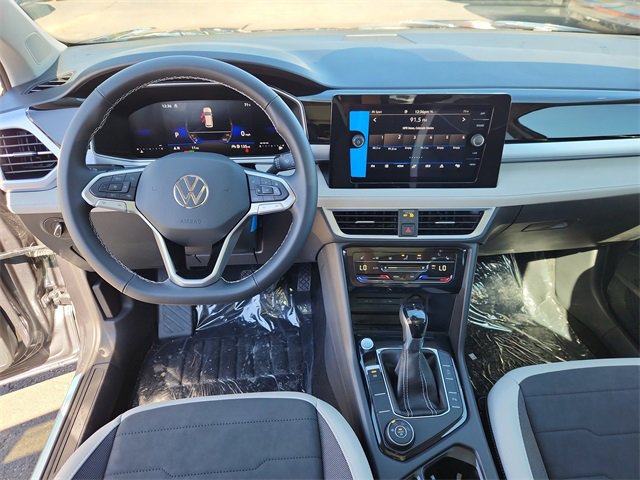 New 2025 Volkswagen Taos SE image 9