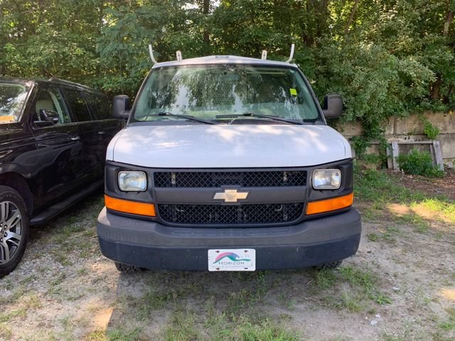 Used 2017 Chevrolet Express 2500 RWD image 3
