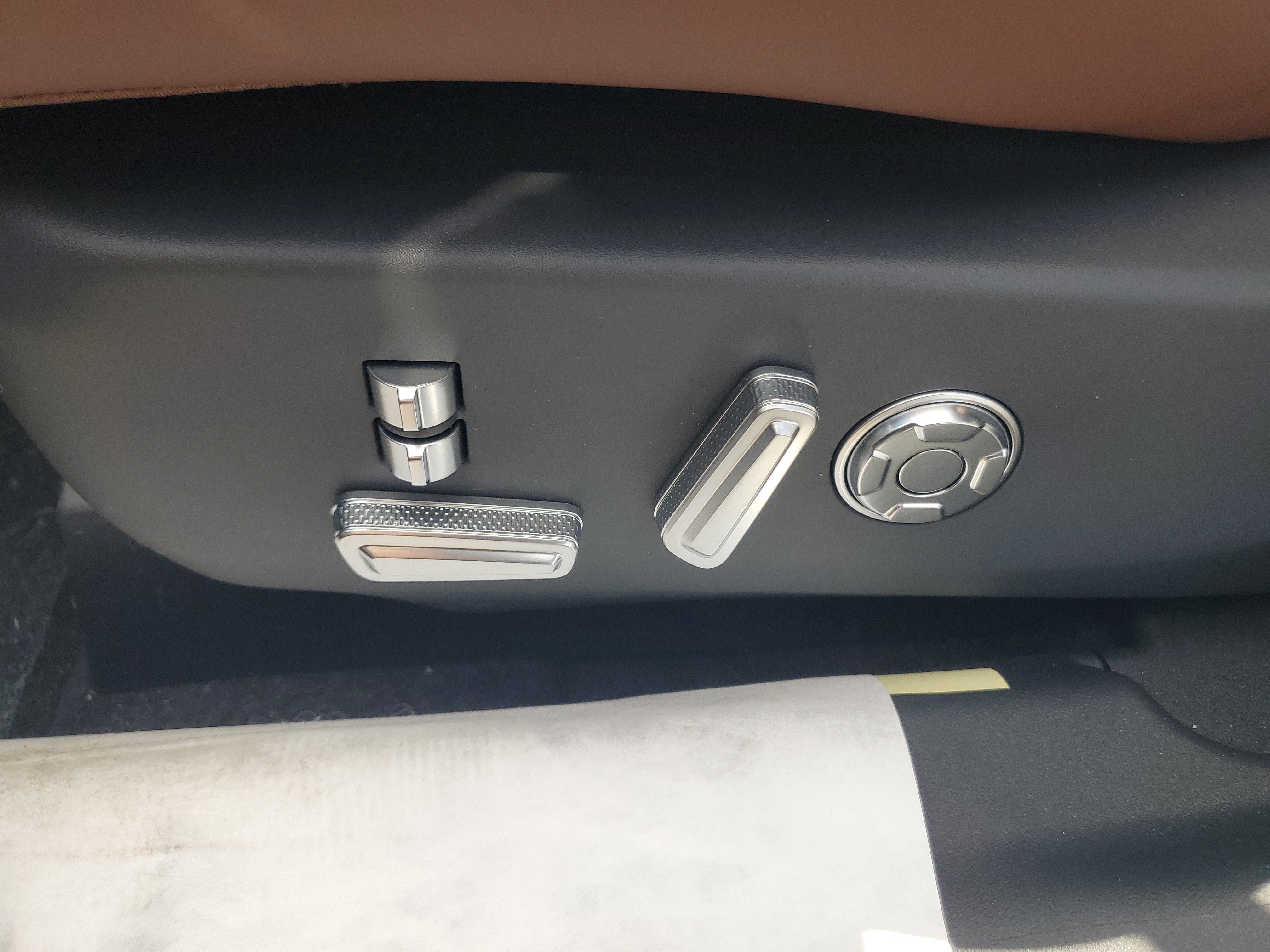 New 2026 Lincoln Nautilus Reserve AWD/4WD image 13