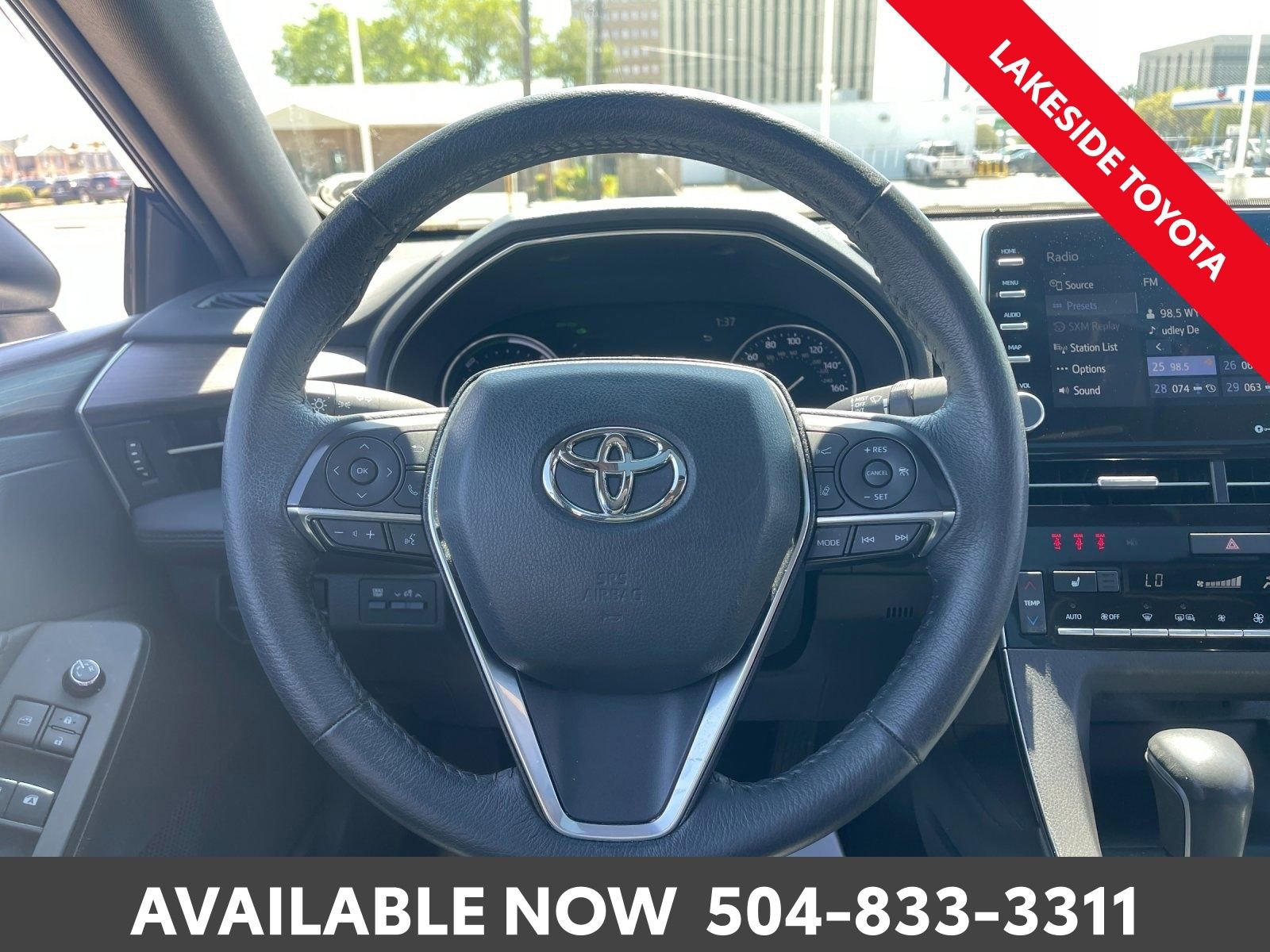 Used 2021 Toyota Avalon XLE w/ Moonroof Package image 25