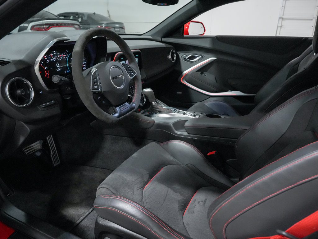 Used 2017 Chevrolet Camaro ZL1 RWD image 10