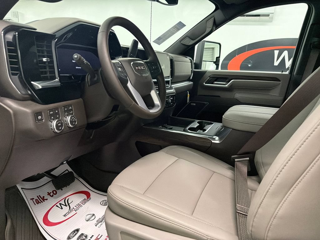 New 2026 GMC Sierra 2500 SLT AWD/4WD image 9