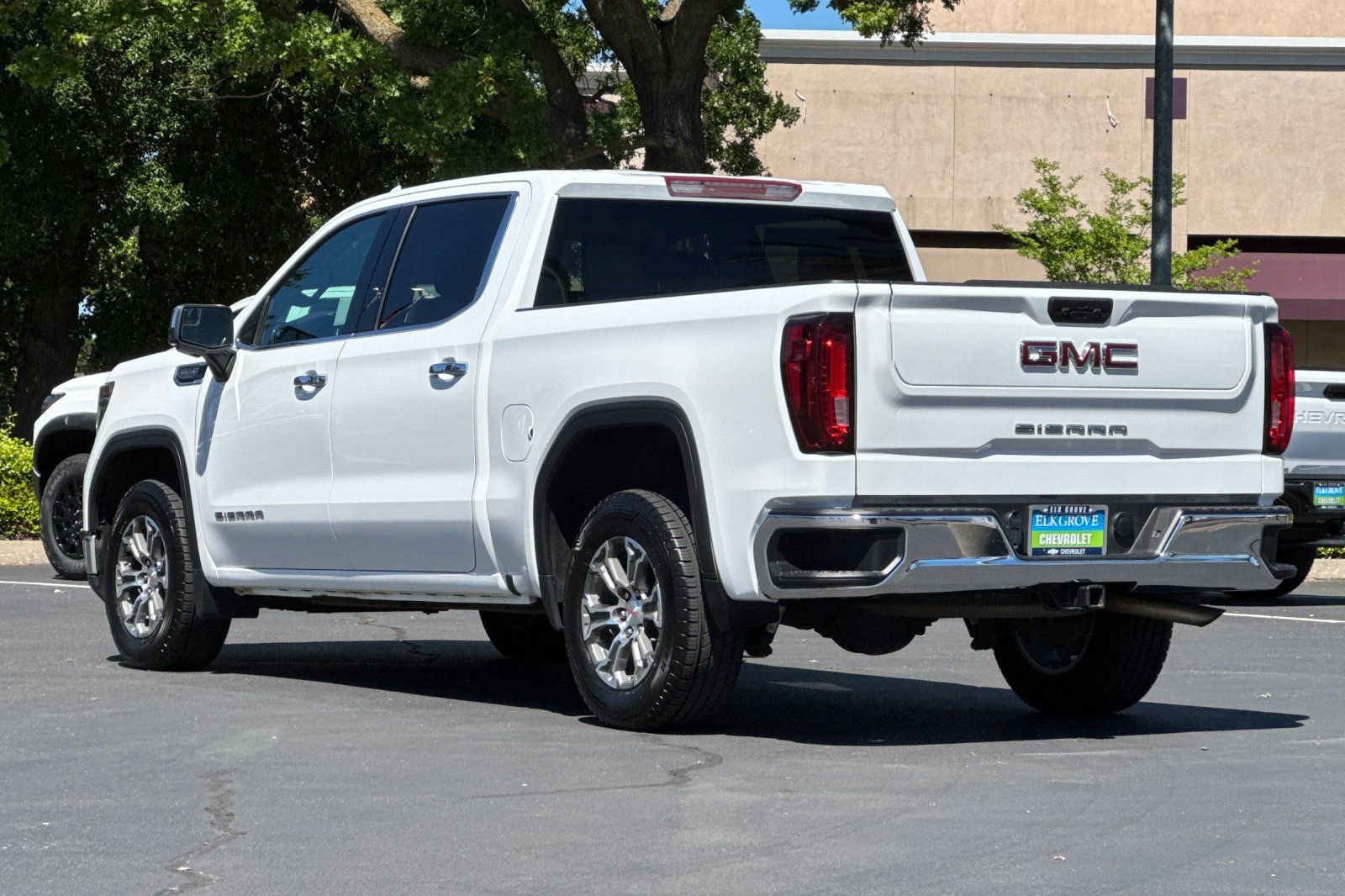 Used 2024 GMC Sierra 1500 SLT image 5