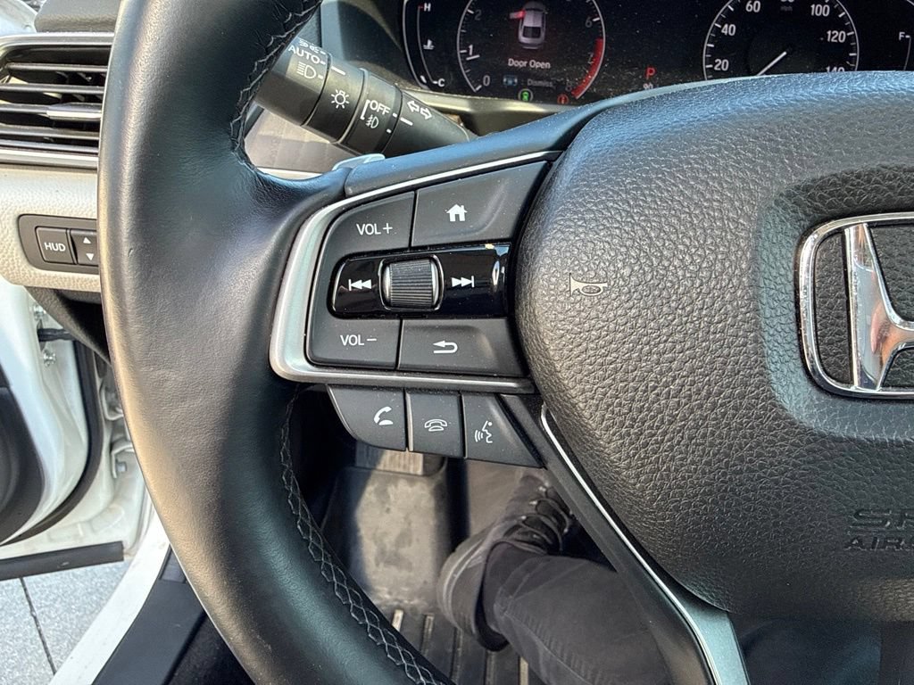Used 2018 Honda Accord Touring image 14