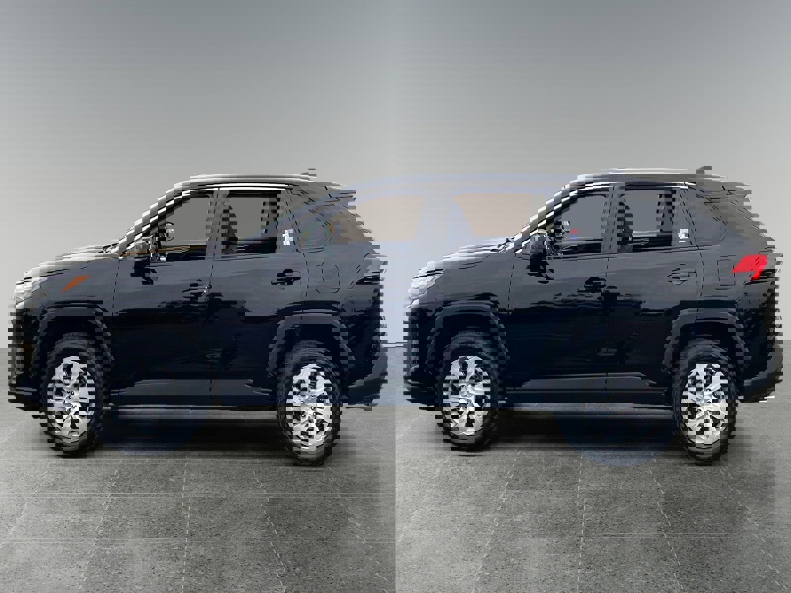 Used 2023 Toyota RAV4 LE image 2